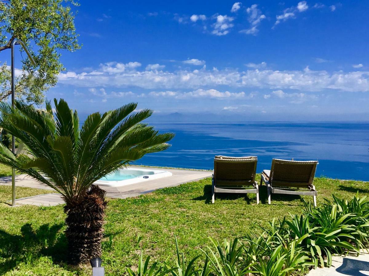 كازاميتْشيولا تيرمي Agapanto Luxury Accommodation المظهر الخارجي الصورة